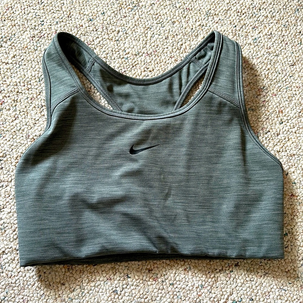 Nike dri fit sports bra. NWOT. Gray